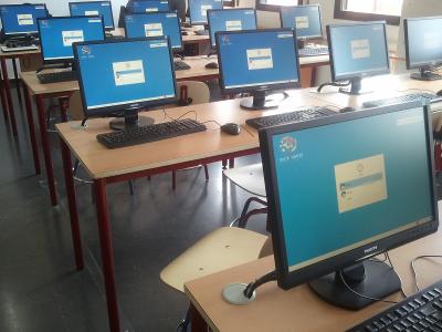 Terminales multipuesto en las aulas con MAX Madrid Linux